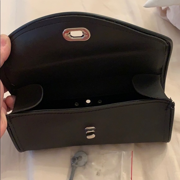 Windshield Bag motorcycle - Picture 2 of 3